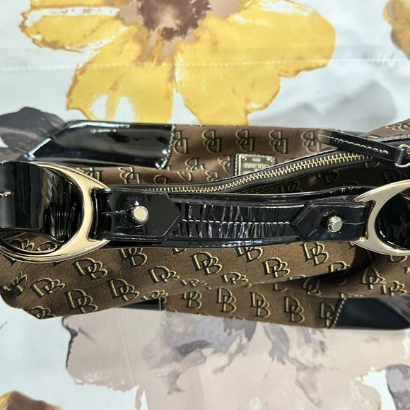 DOONEY & BOURKE Logo Monogramed Zippered Shoulder Bag - Picture 15 of 15